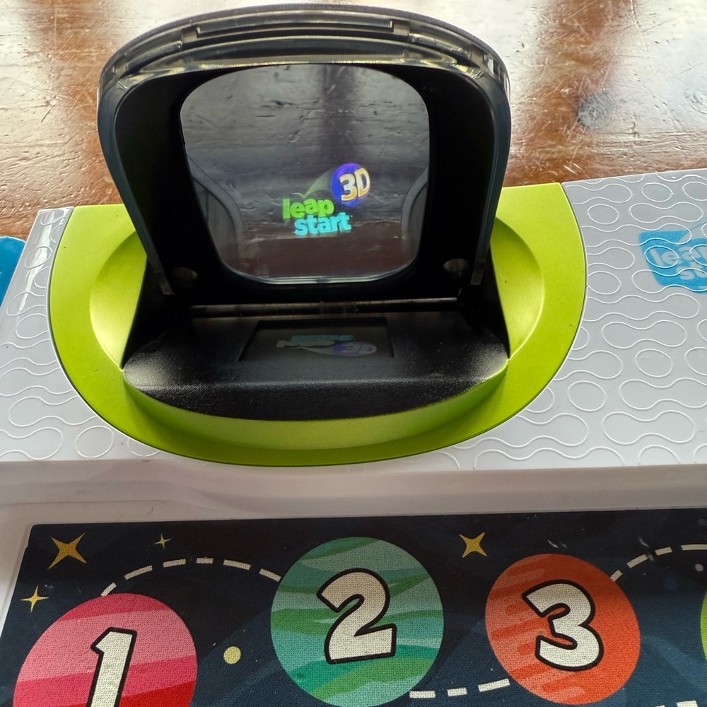 LeapFrog LeapStart 3D Learning System + 2 Books Peppa Pig Paw Patrol Tested - Picture 5 of 5